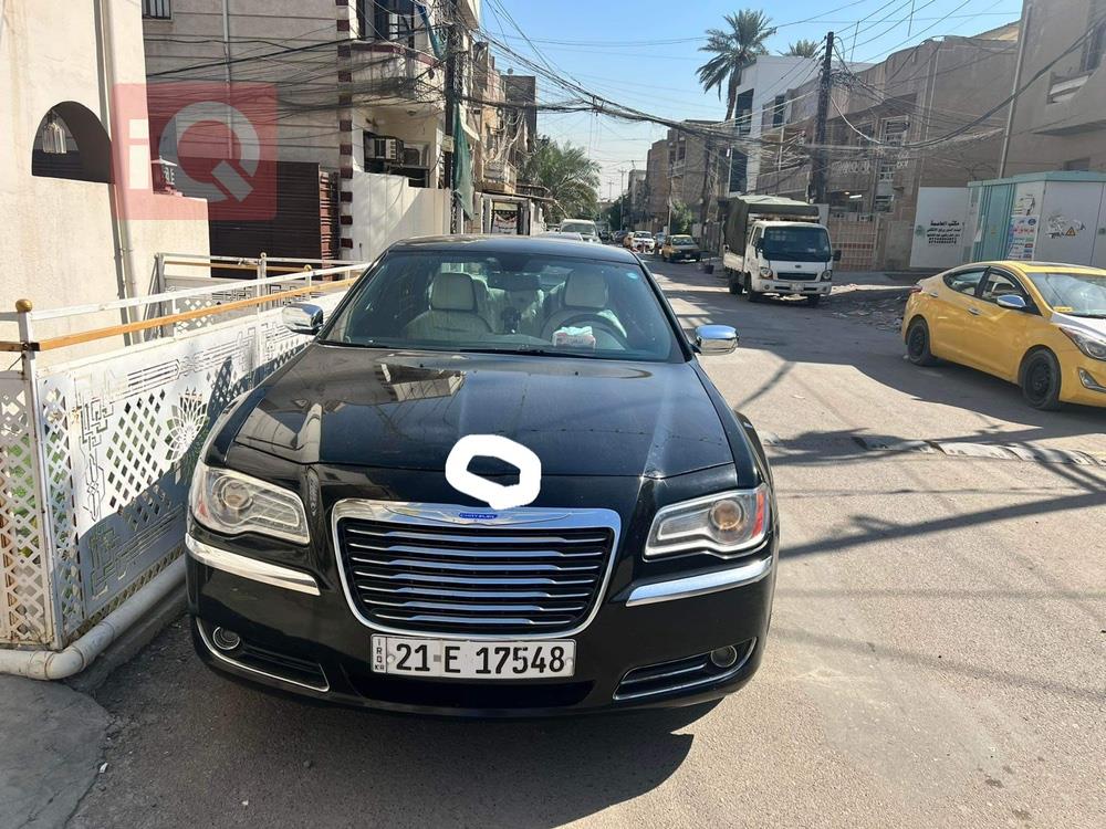 کرایسلەر 300